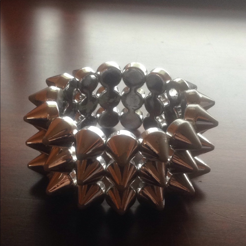 3 bracelets - Picture 5 of 6